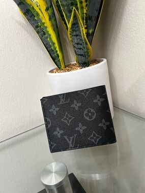 LV Wallet